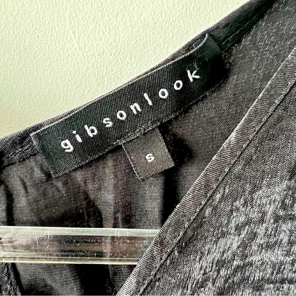 GIBSONLOOK‎ Shirred Satin Midi Dress - Picture 6 of 9